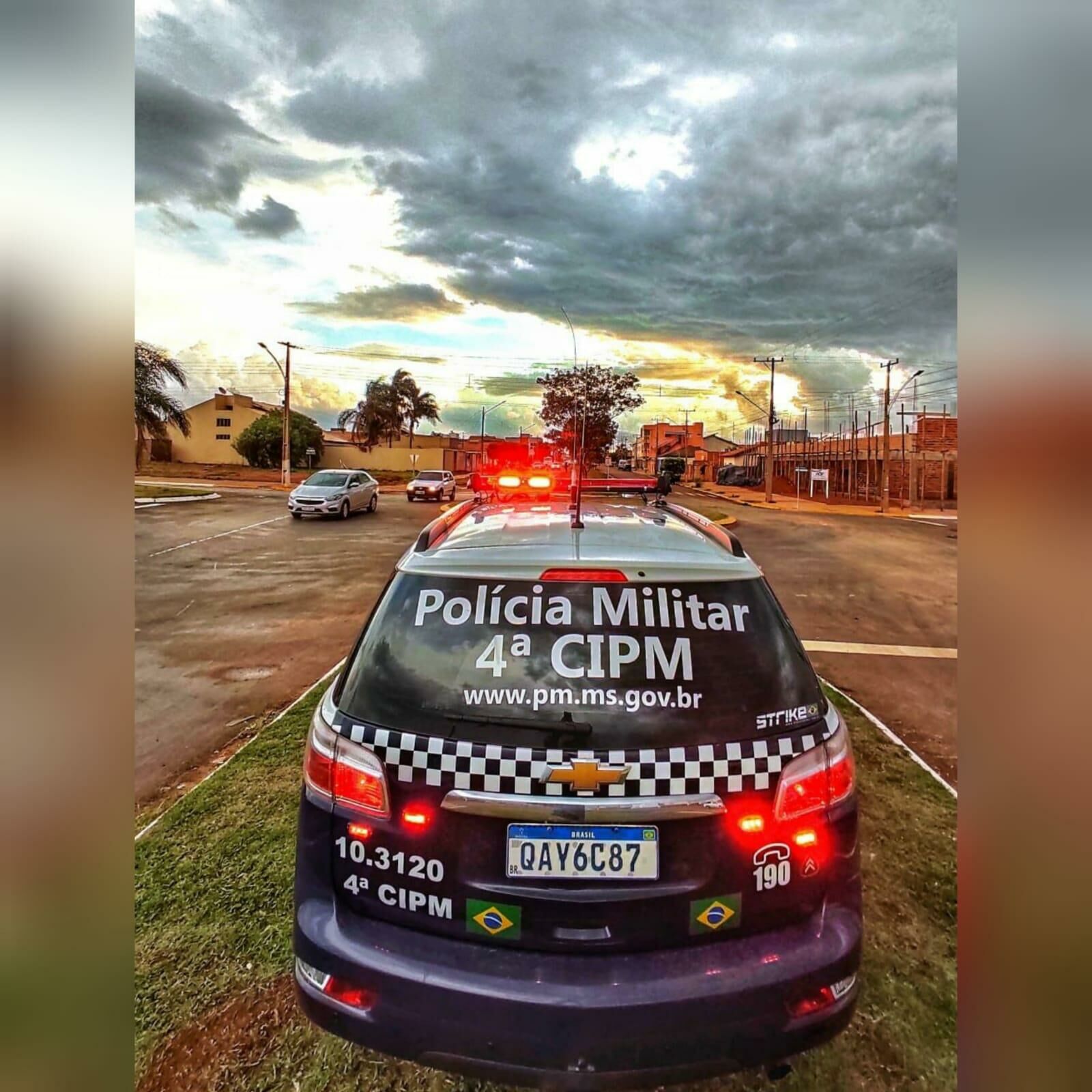 Imagem de compartilhamento para o artigo Motociclista fica ferido em acidente na Avenida Oito de Chapadão do Sul da MS Todo dia